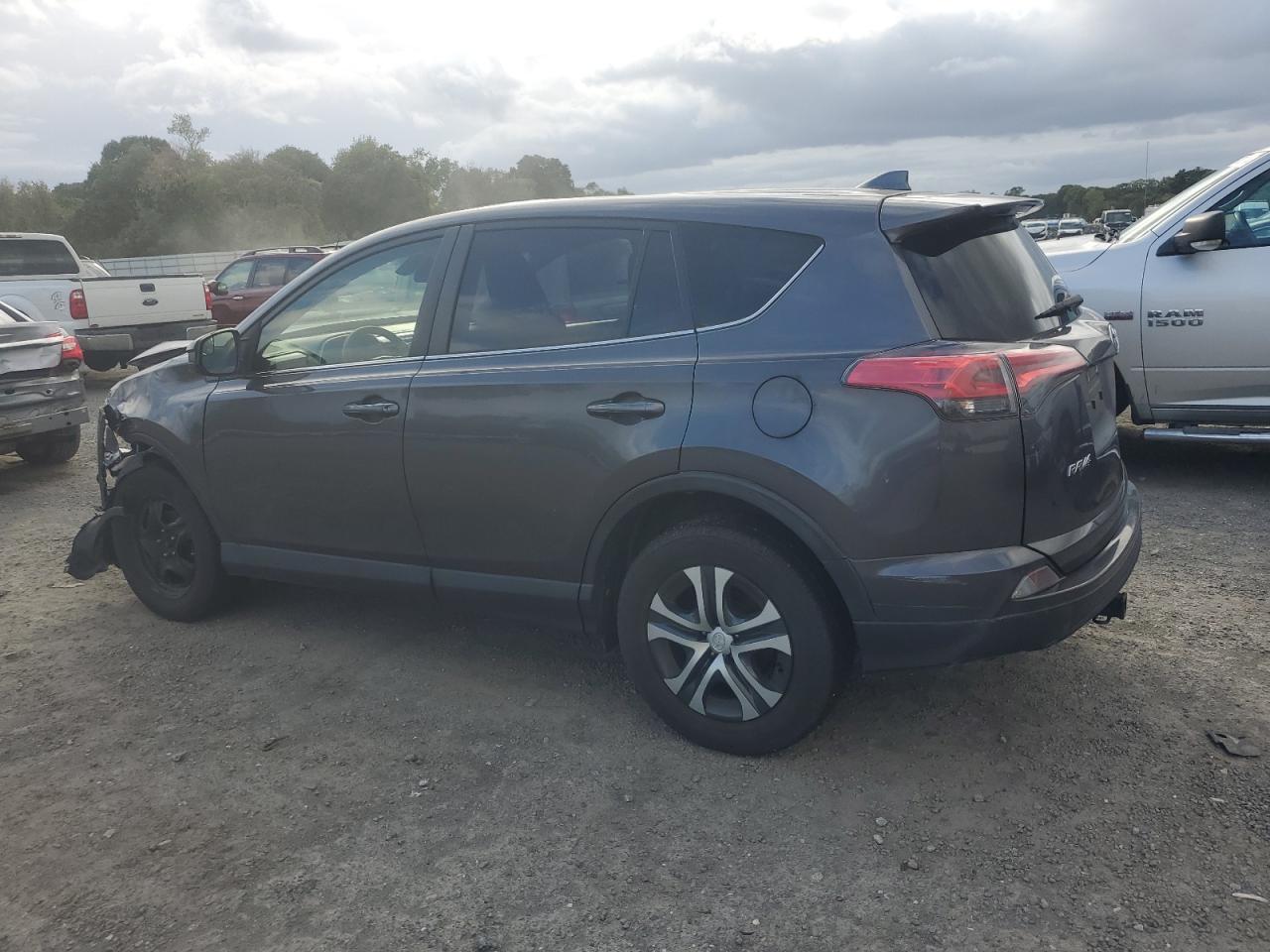 JTMBFREV4JJ725869 2018 TOYOTA RAV 4 - Image 2