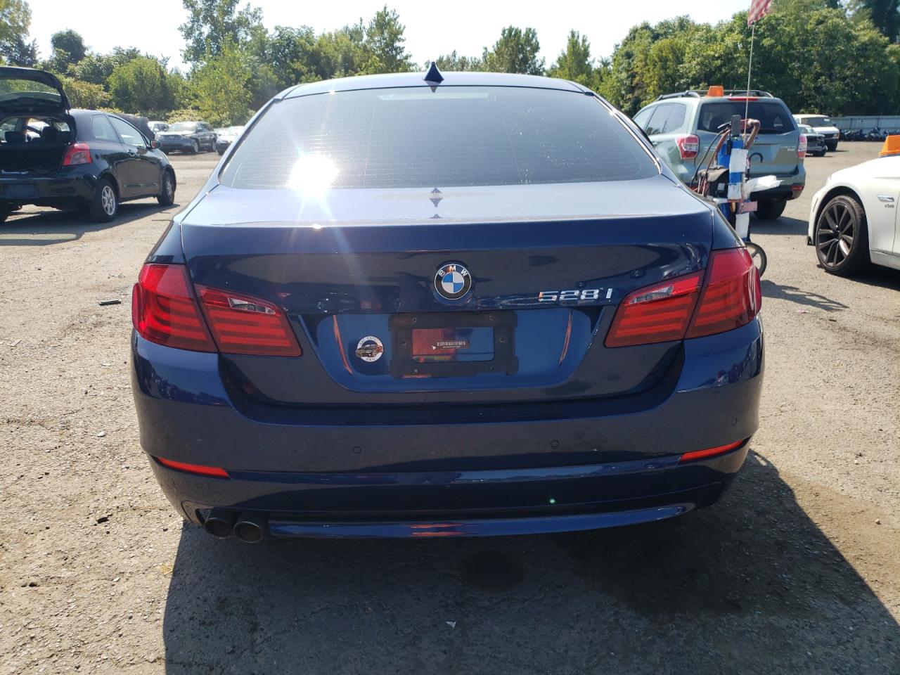 2012 BMW 528 Xi VIN: WBAXH5C53CDW05944 Lot: 69415694