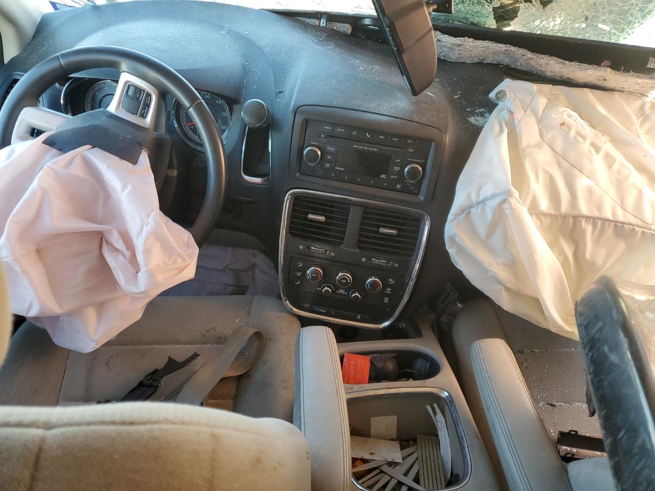 2013 Dodge Caravan - Image 8