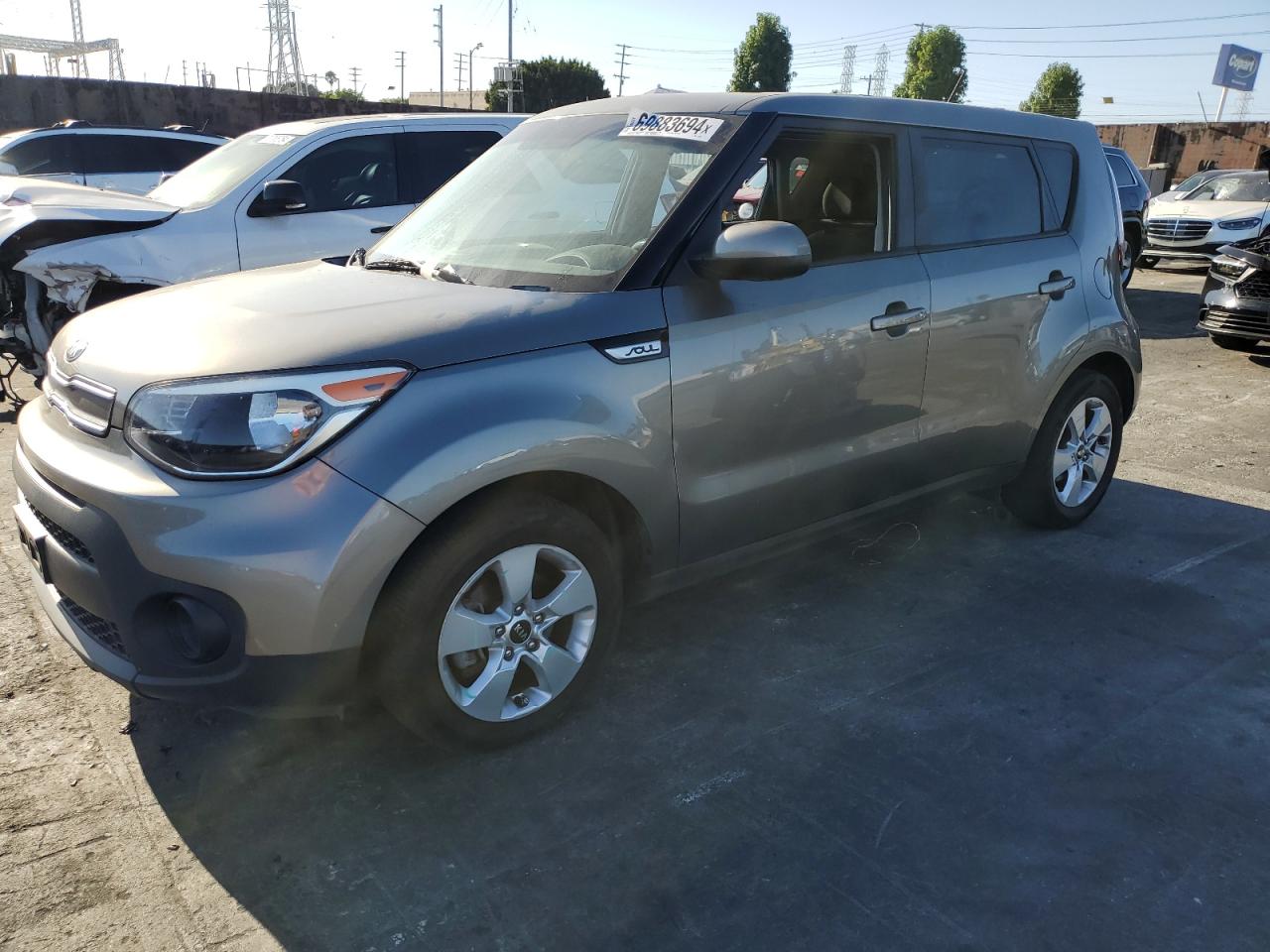 VIN KNDJN2A27J7536020 2018 KIA SOUL no.1