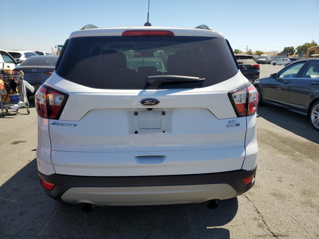 1FMCU9GD1JUB26209 2018 Ford Escape Se