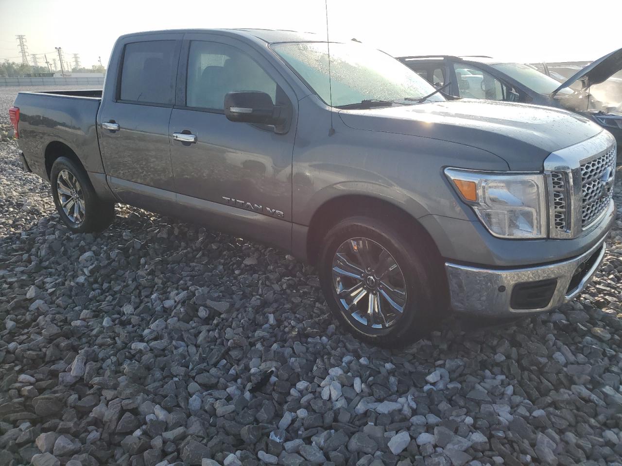 2018 Nissan Titan - Image 4