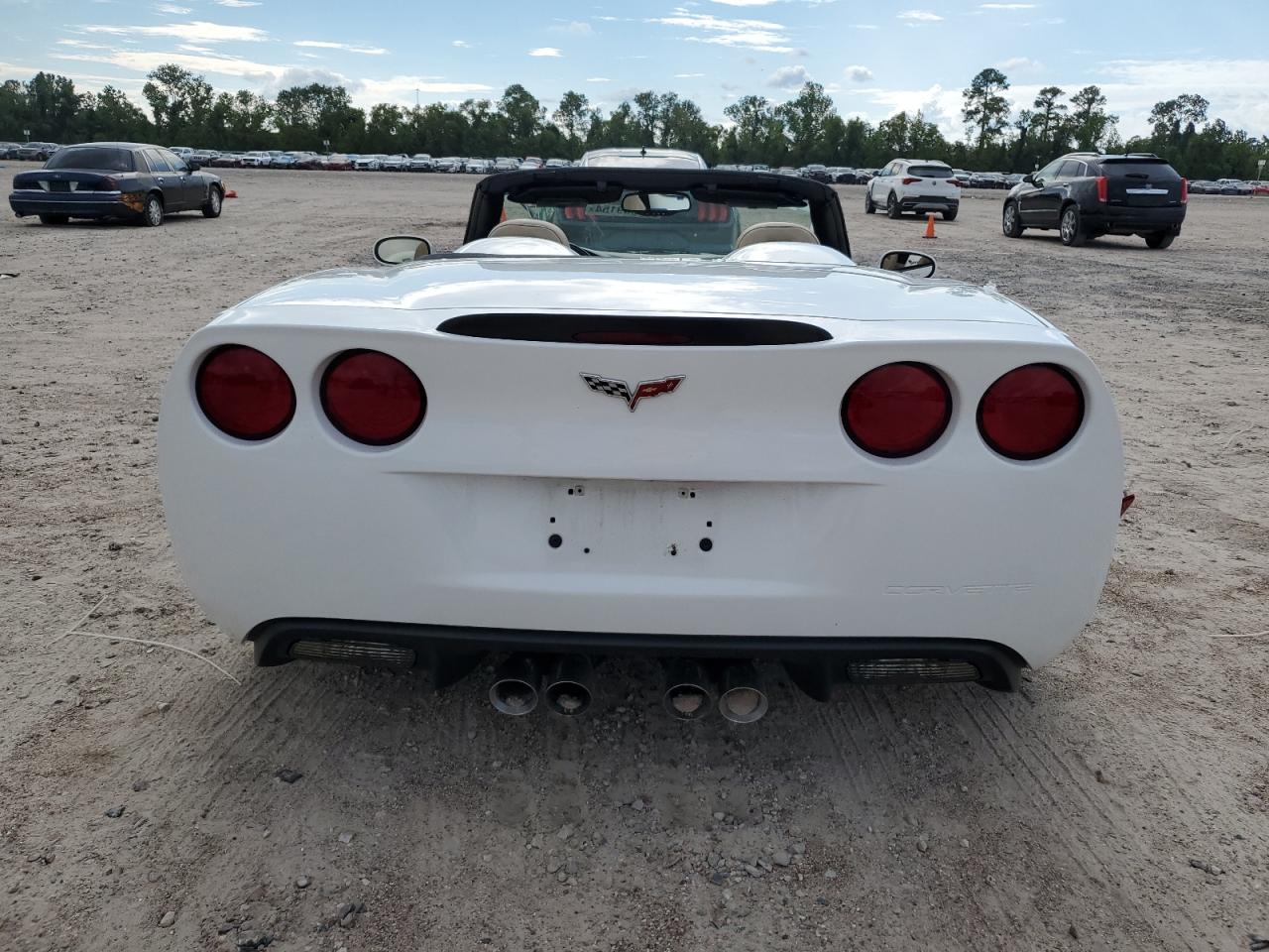 1G1YW3DW6B5111944 2011 Chevrolet Corvette Grand Sport