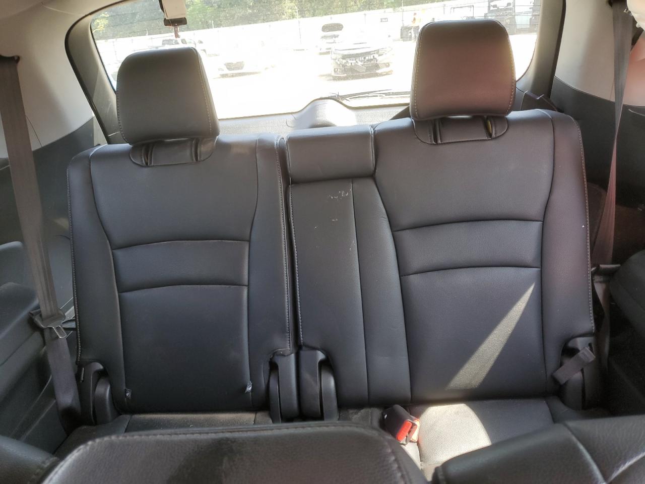2017 Honda Pilot - Image 10
