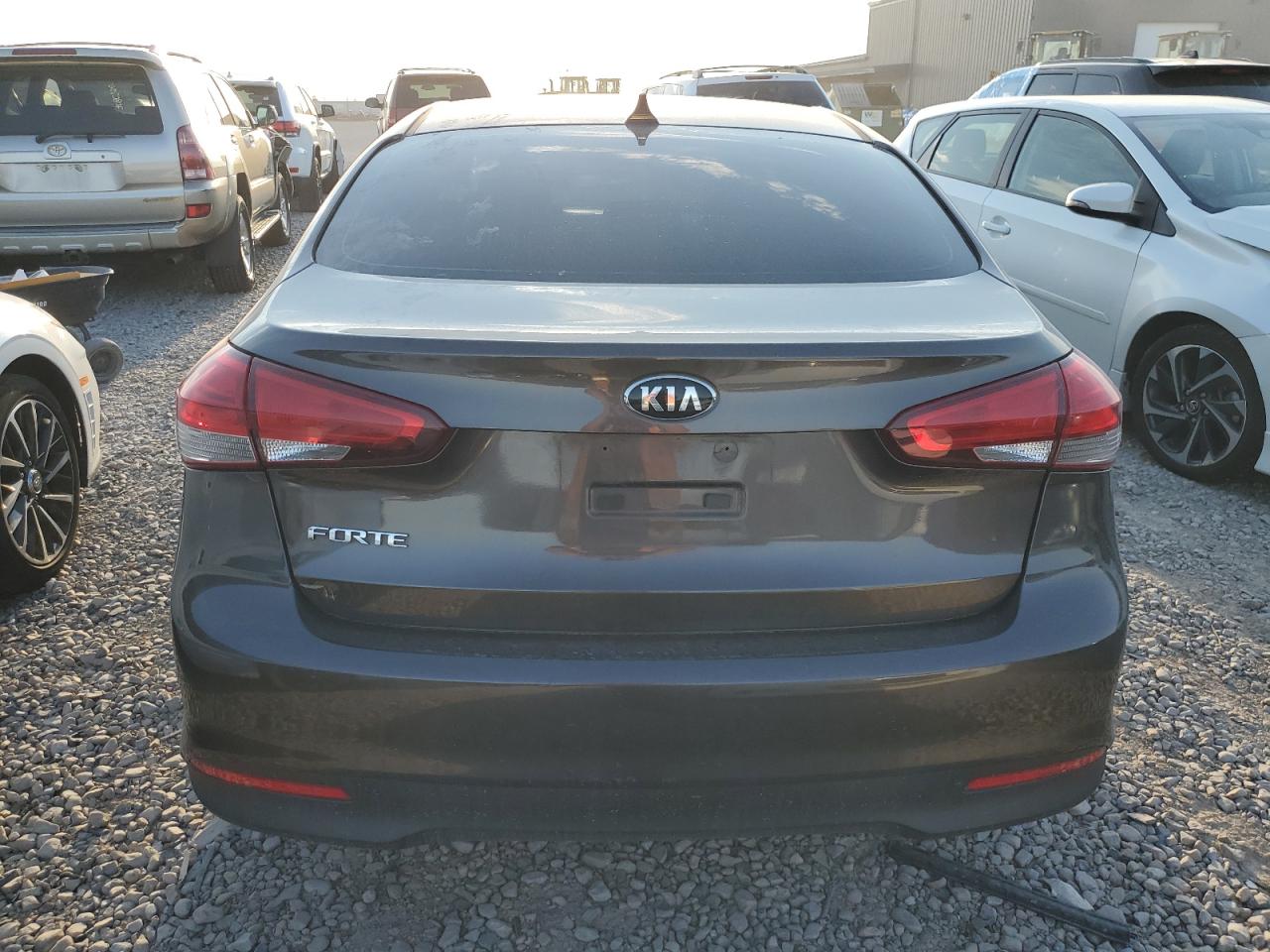 2018 Kia Forte Lx VIN: 3KPFK4A73JE201956 Lot: 70621314