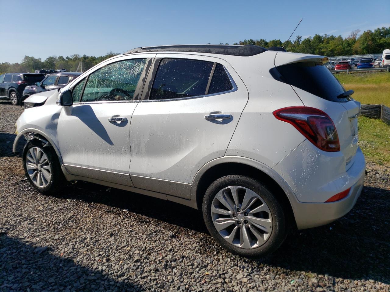 KL4CJESBXJB688370 2018 BUICK ENCORE - Image 2