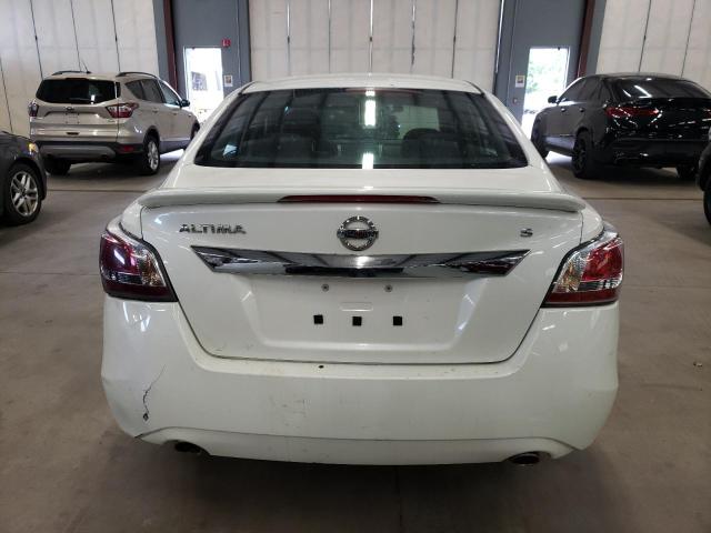 Седаны NISSAN ALTIMA 2015 Белы