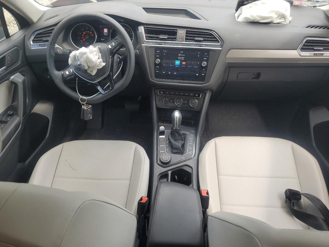 3VV2B7AX3KM162018 2019 Volkswagen Tiguan Se