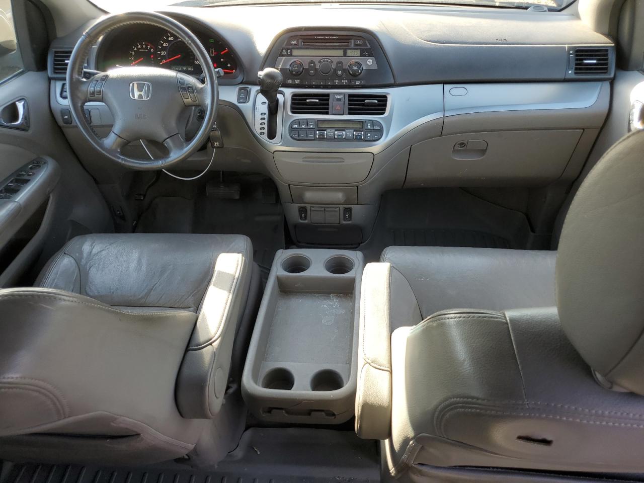 2010 Honda Odyssey - Image 8