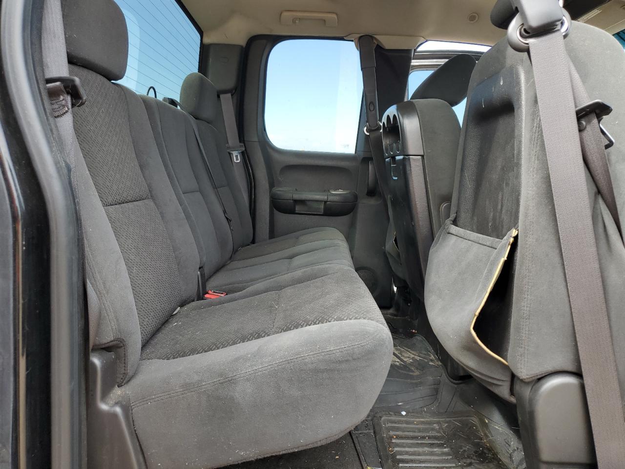 2008 Chevrolet Silverado - Image 11