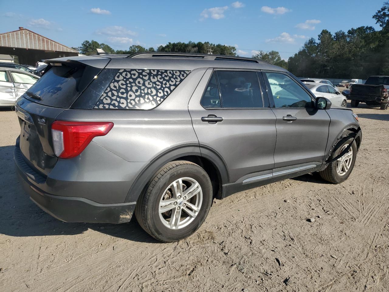 2023 Ford Explorer - Image 3