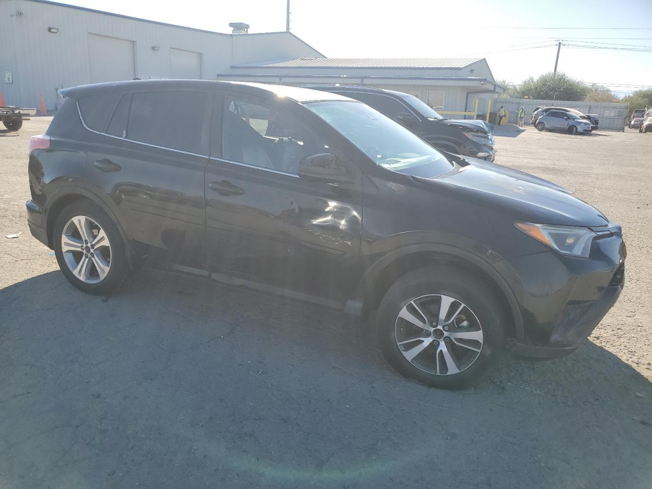 2017 Toyota Rav4 Xle VIN: 2T3WFREV4HW331432 Lot: 73168404