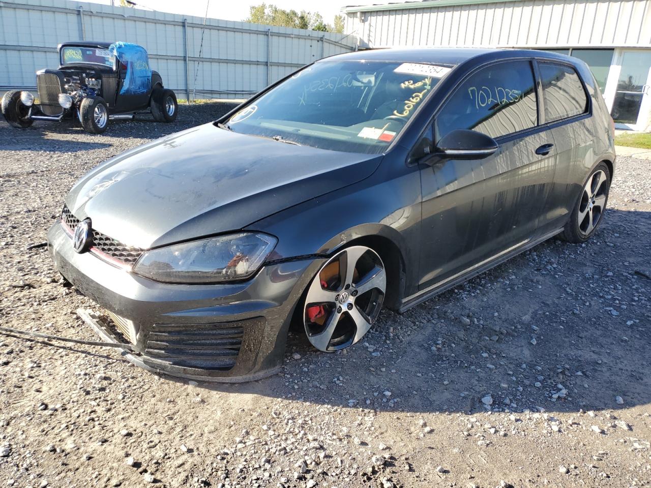 3VWYT7AU5FM074585 2015 VOLKSWAGEN GTI - Image 1