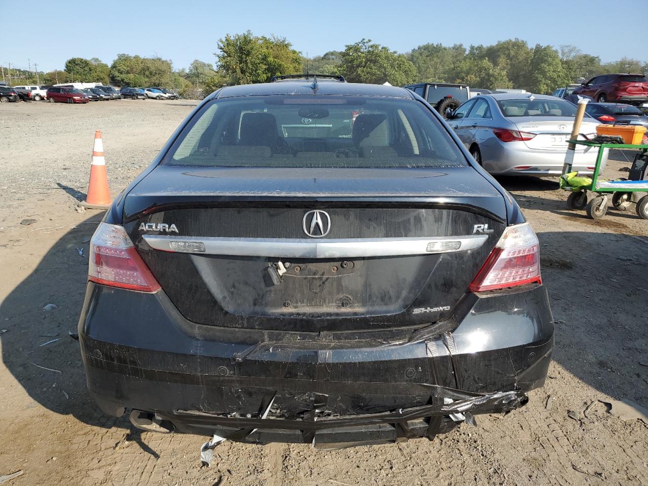 2011 Acura Rl VIN: JH4KB2F64BC000447 Lot: 70409544