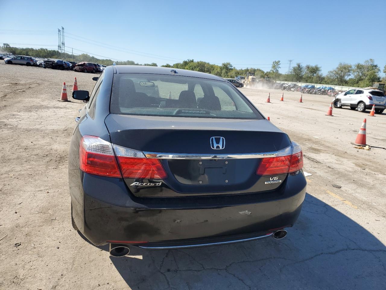 1HGCR3F96FA038749 2015 Honda Accord Touring