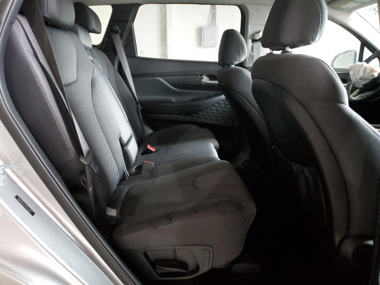 2023 Hyundai Santa Fe - Image 11