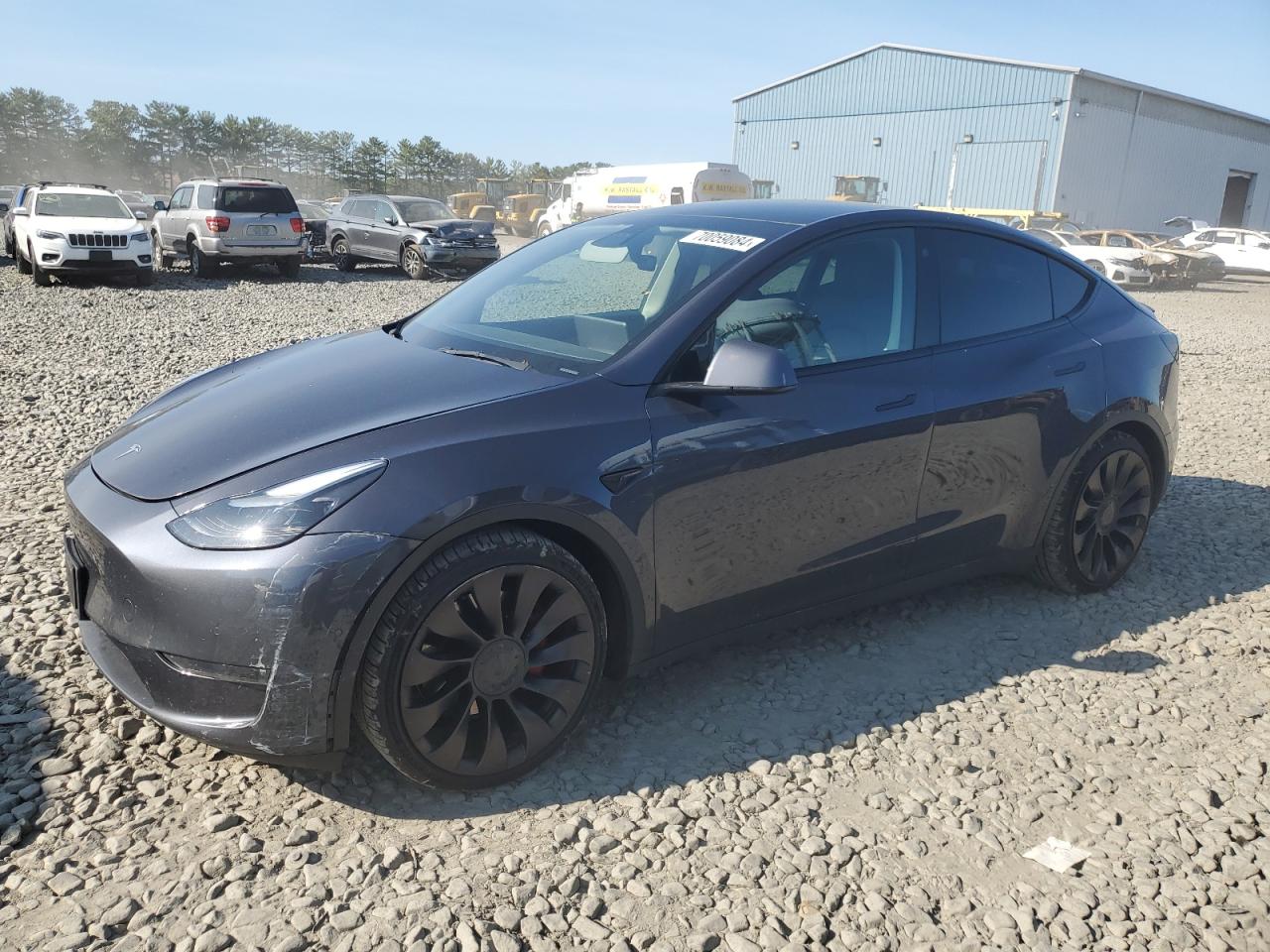 7SAYGDEF7NF372790 2022 TESLA MODEL Y - Image 1