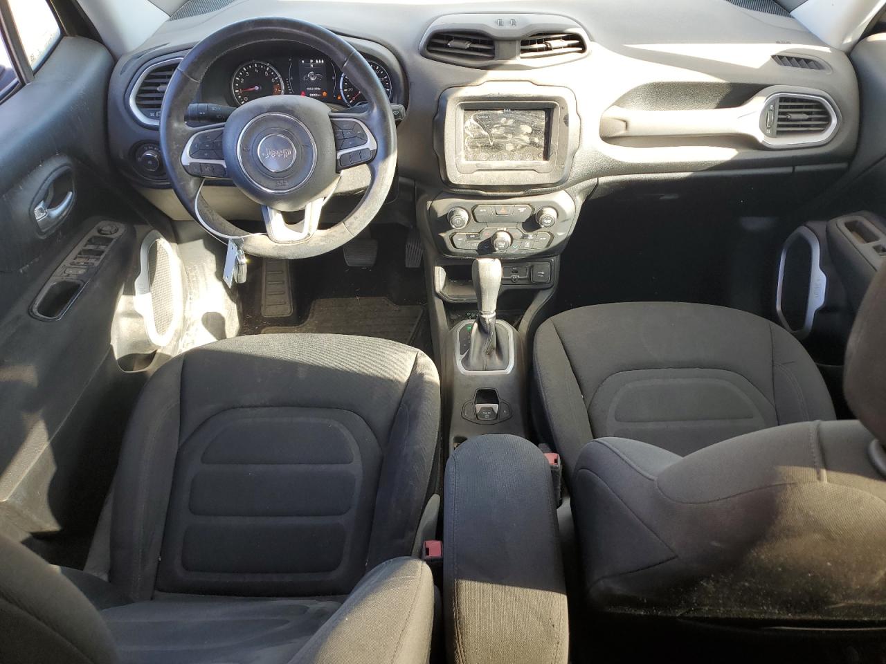 ZACNJABB2KPJ84004 2019 Jeep Renegade Latitude