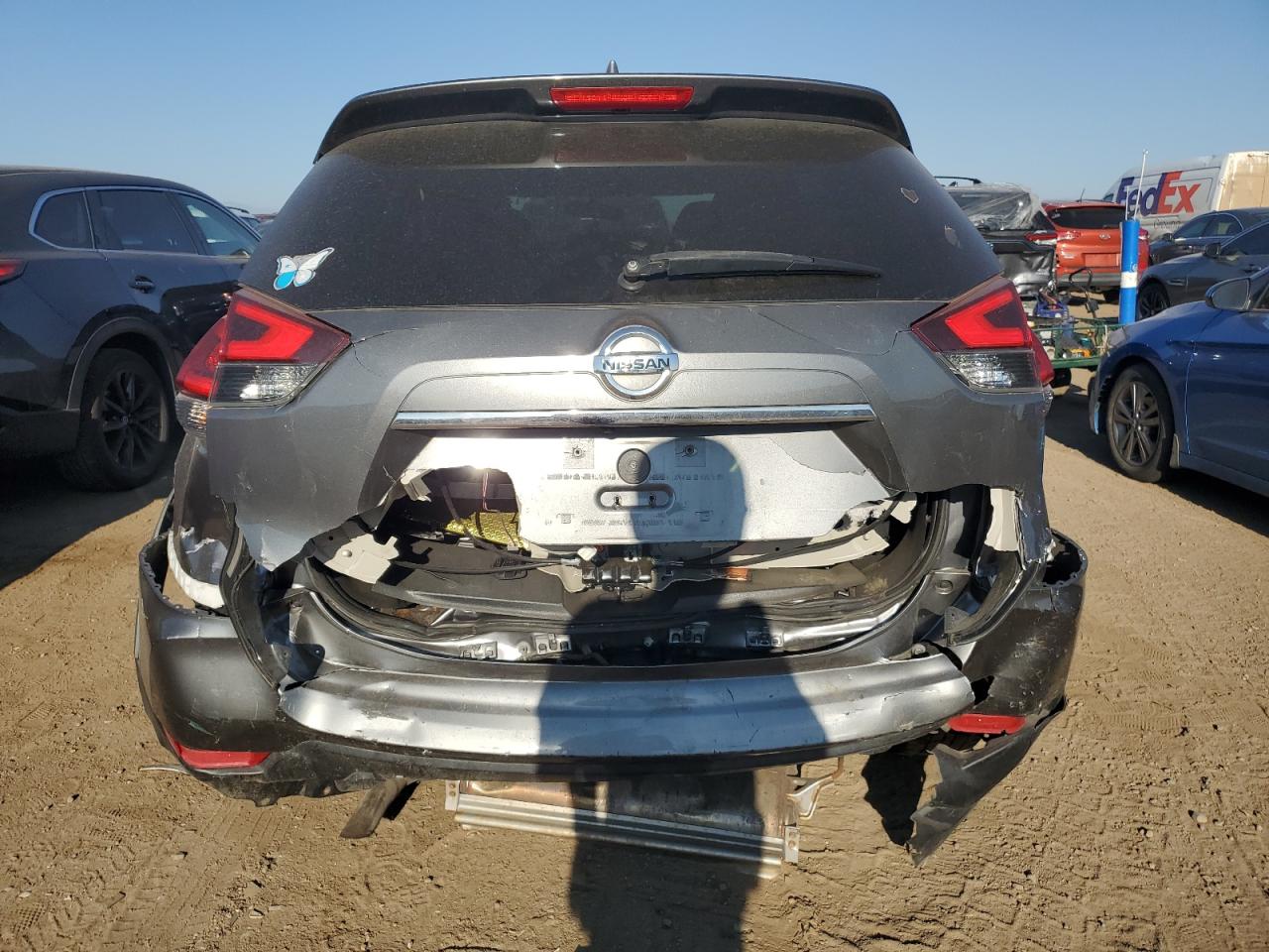 2018 Nissan Rogue S VIN: KNMAT2MV8JP512031 Lot: 69982884