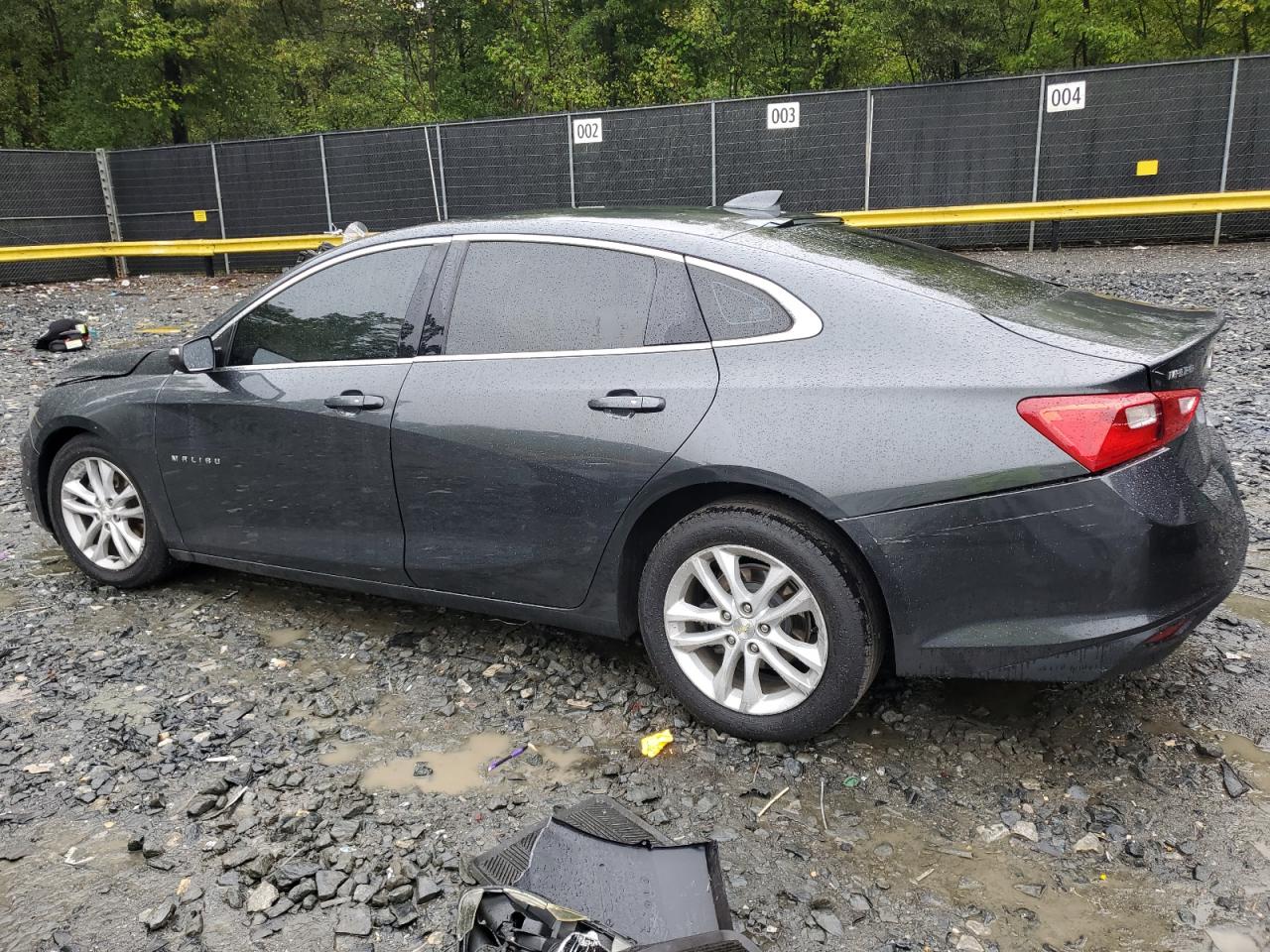 1G1ZD5ST0JF227258 2018 CHEVROLET MALIBU - Image 2