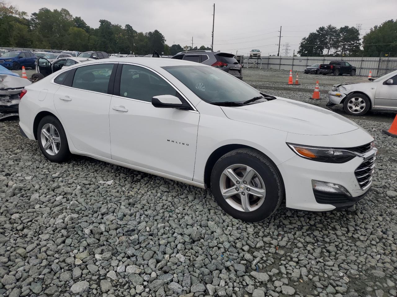 VIN 1G1ZD5ST8RF120437 2024 CHEVROLET MALIBU no.4