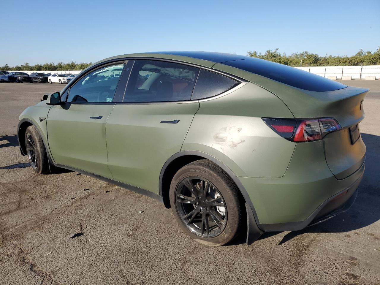 7SAYGDEE7NF435328 2022 TESLA MODEL Y - Image 2