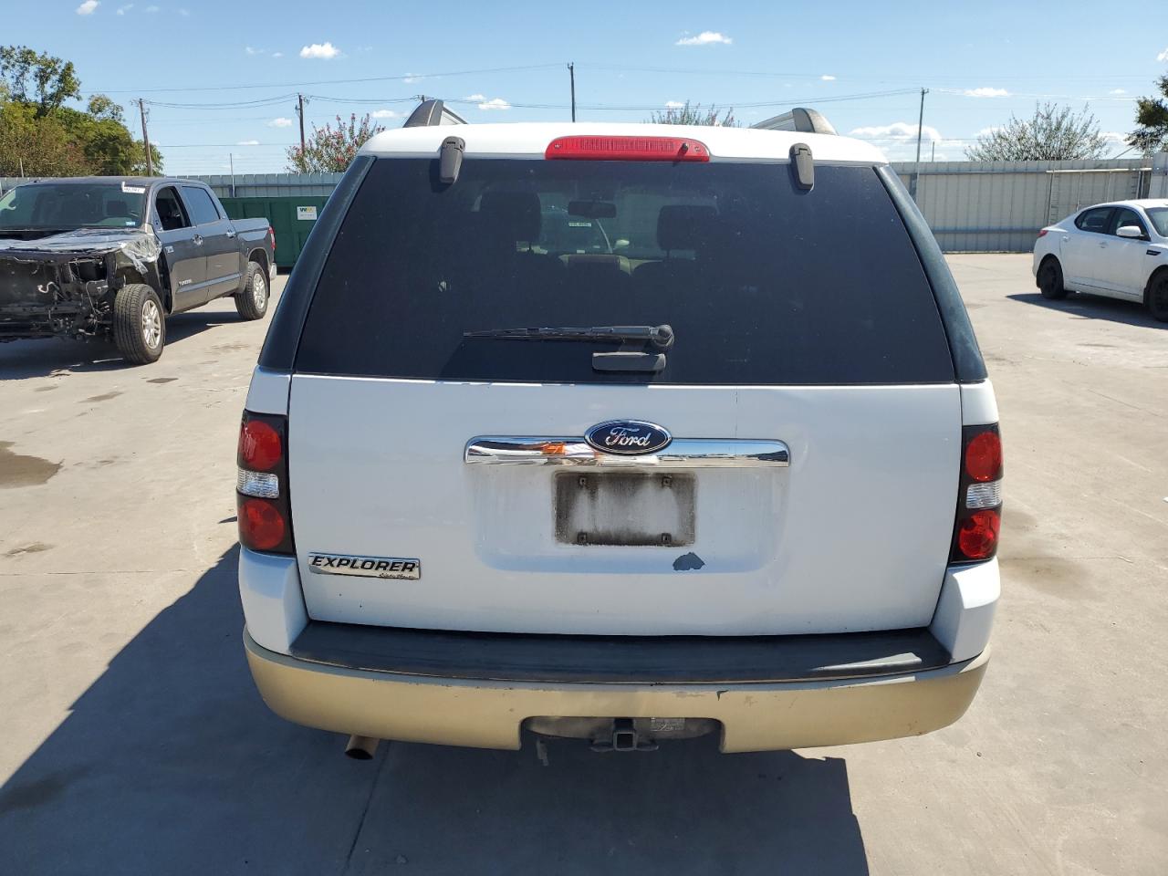 2007 Ford Explorer Eddie Bauer VIN: 1FMEU64E67UA41122 Lot: 71854504