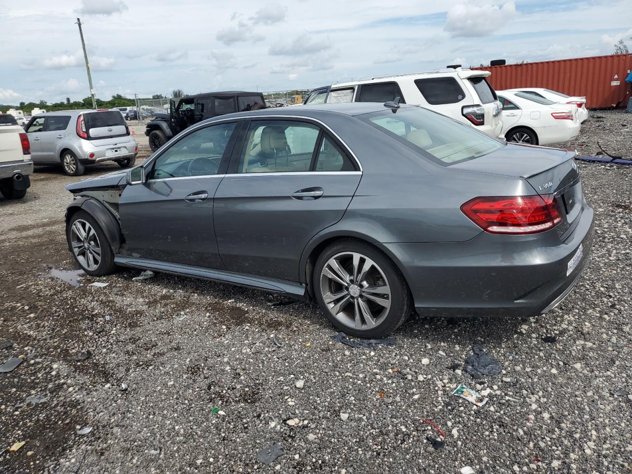 VIN WDDHF5KB0GB288636 2016 MERCEDES-BENZ E-CLASS no.2