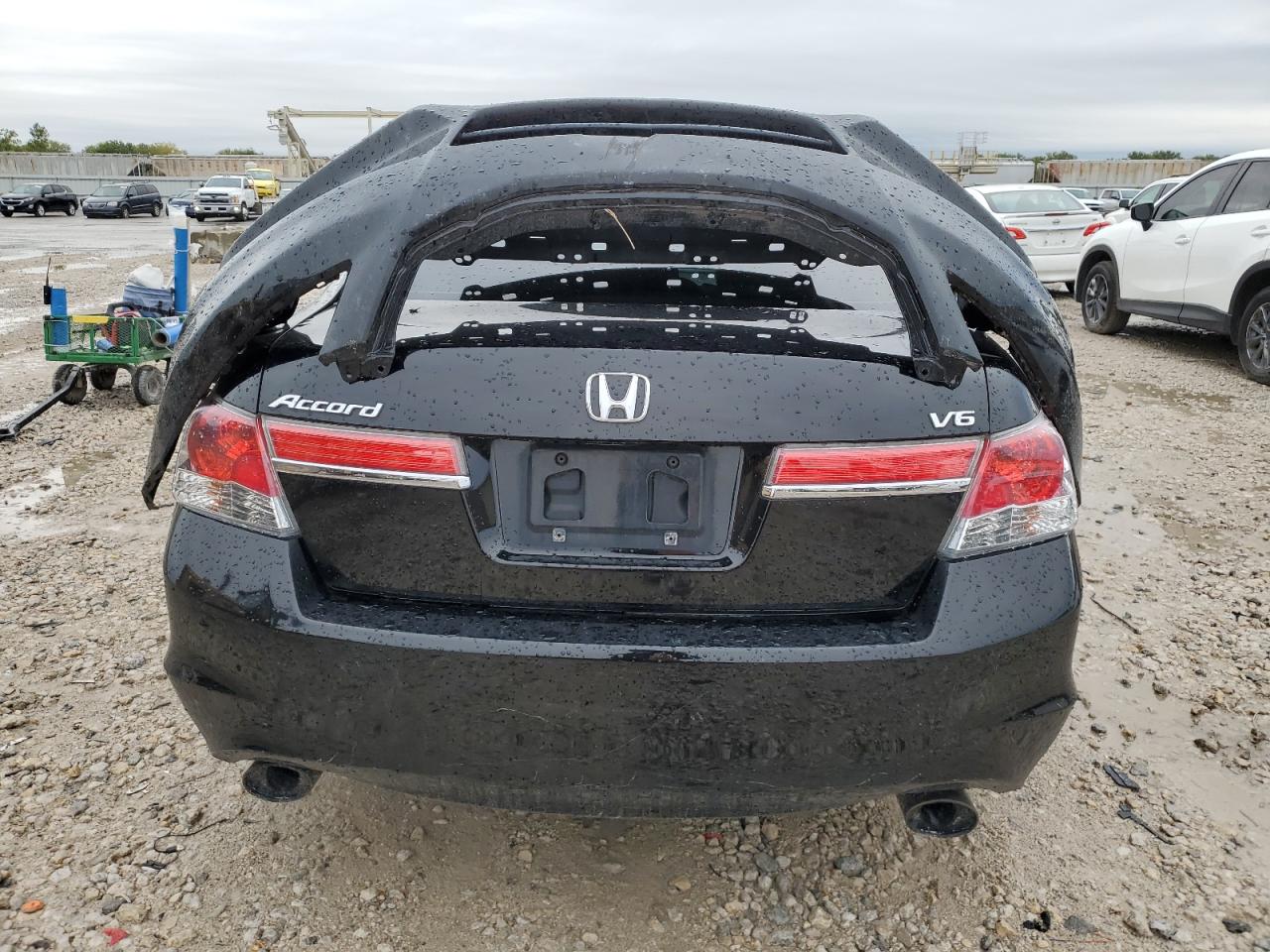 1HGCP3F80BA008931 2011 Honda Accord Exl