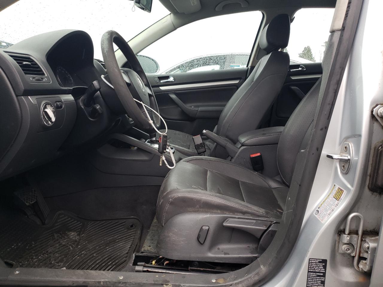 2005 Volkswagen Jetta - Image 7