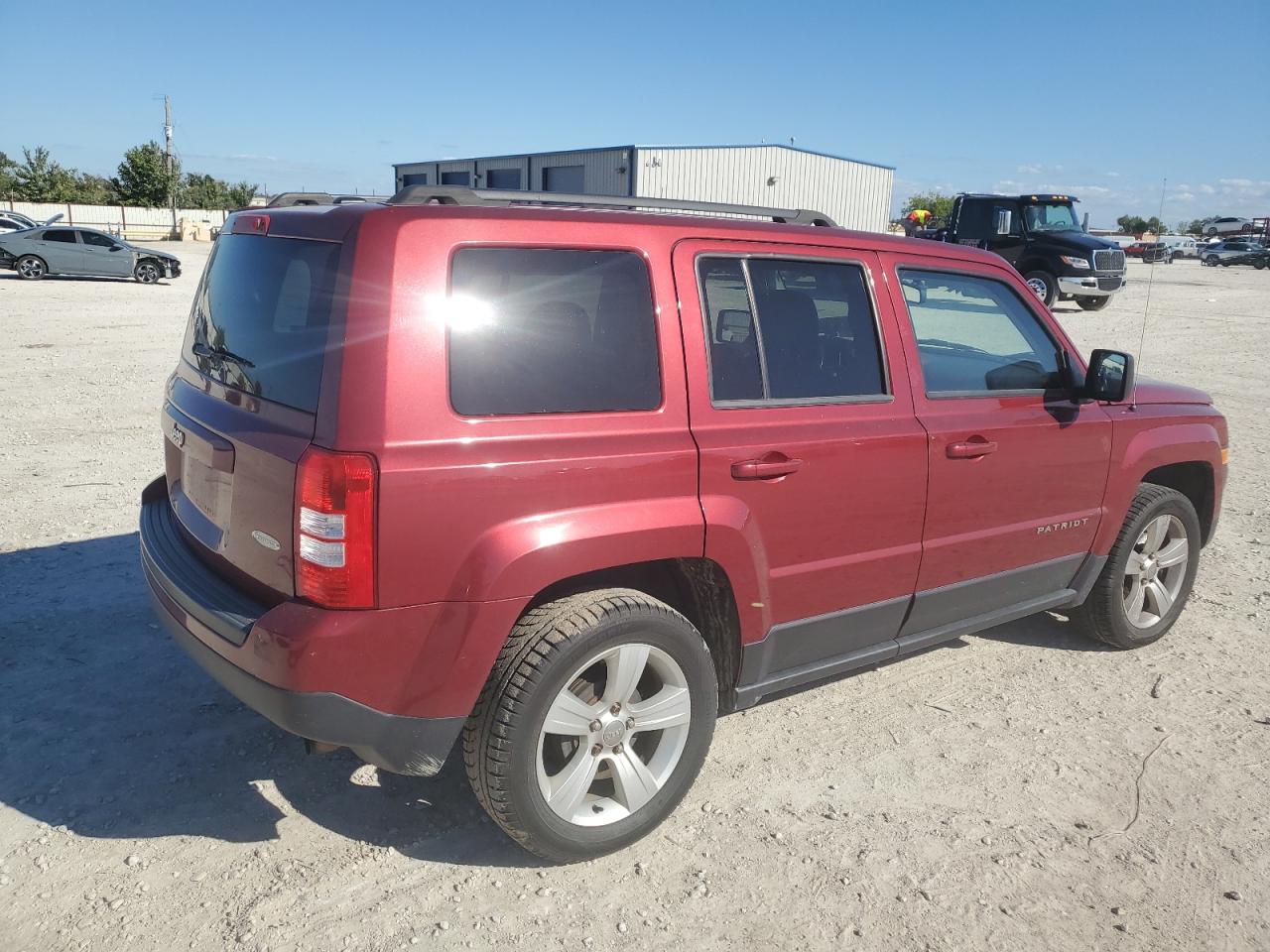 2016 Jeep Liberty (Patriot) - Image 3