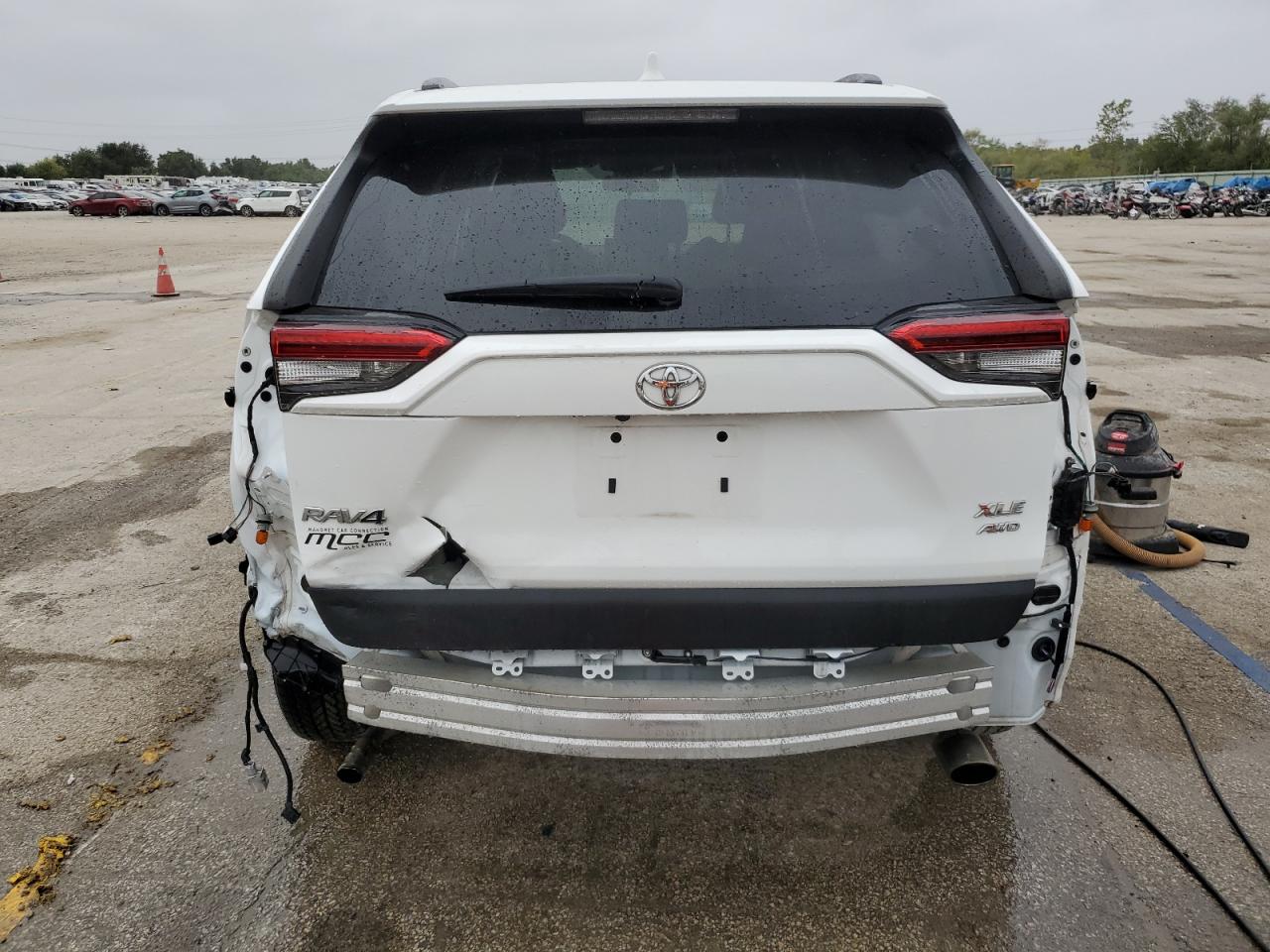 2T3P1RFV7LW138086 2020 Toyota Rav4 Xle