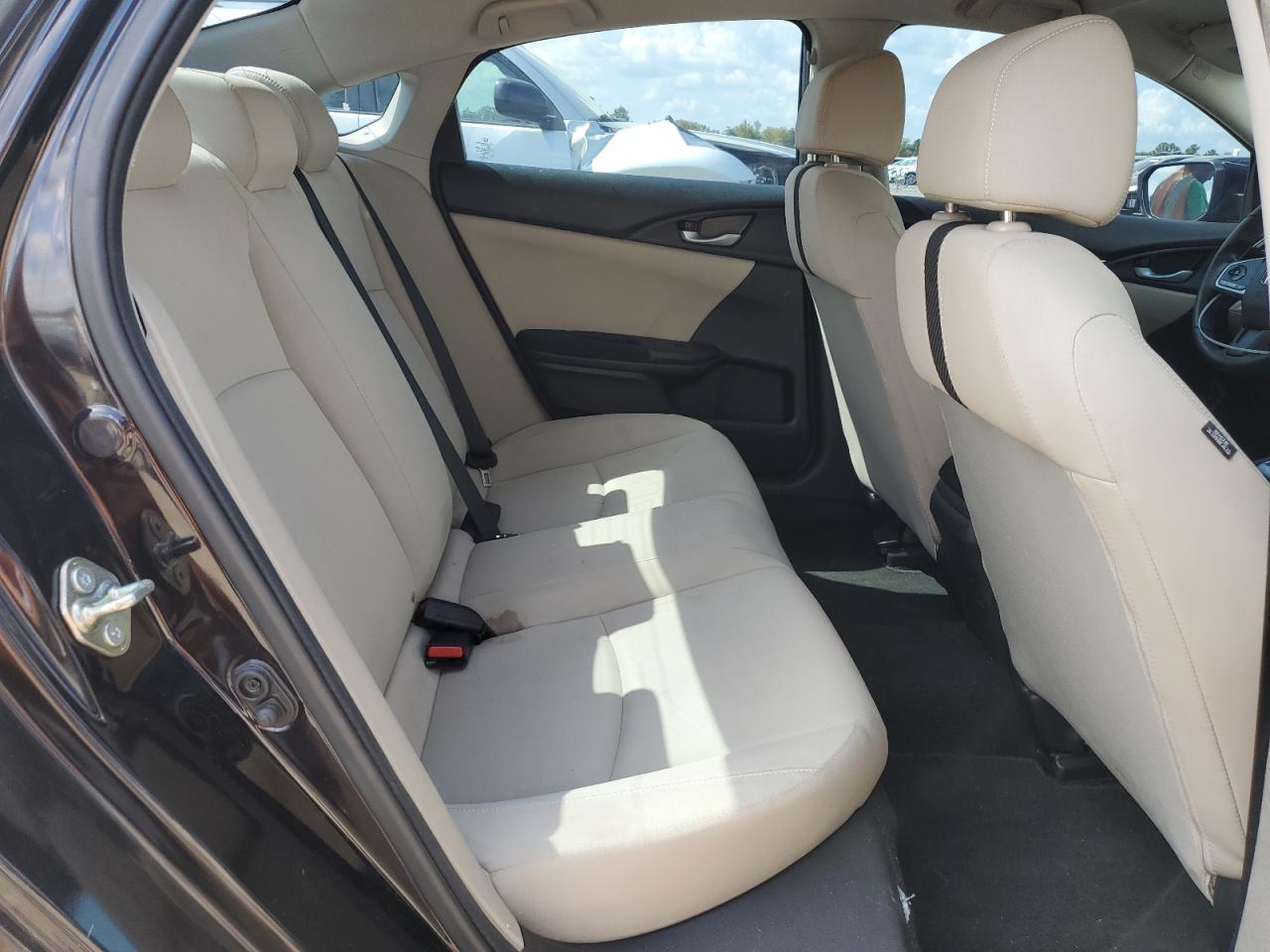 2HGFC2F51HH523942 2017 Honda Civic Lx 2HGFC2F51HH523942 2017 Honda Civic Lx