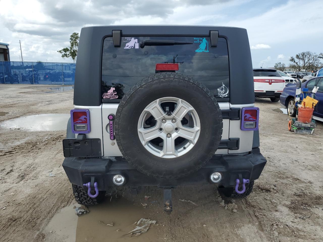 2010 Jeep Wrangler Unlimited Sport VIN: 1J4BA3H15AL185418 Lot: 70619574