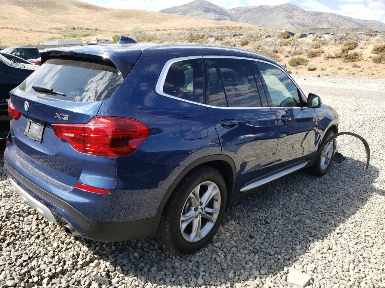 VIN 5UXTR9C55JLD63510 2018 BMW X3 no.3