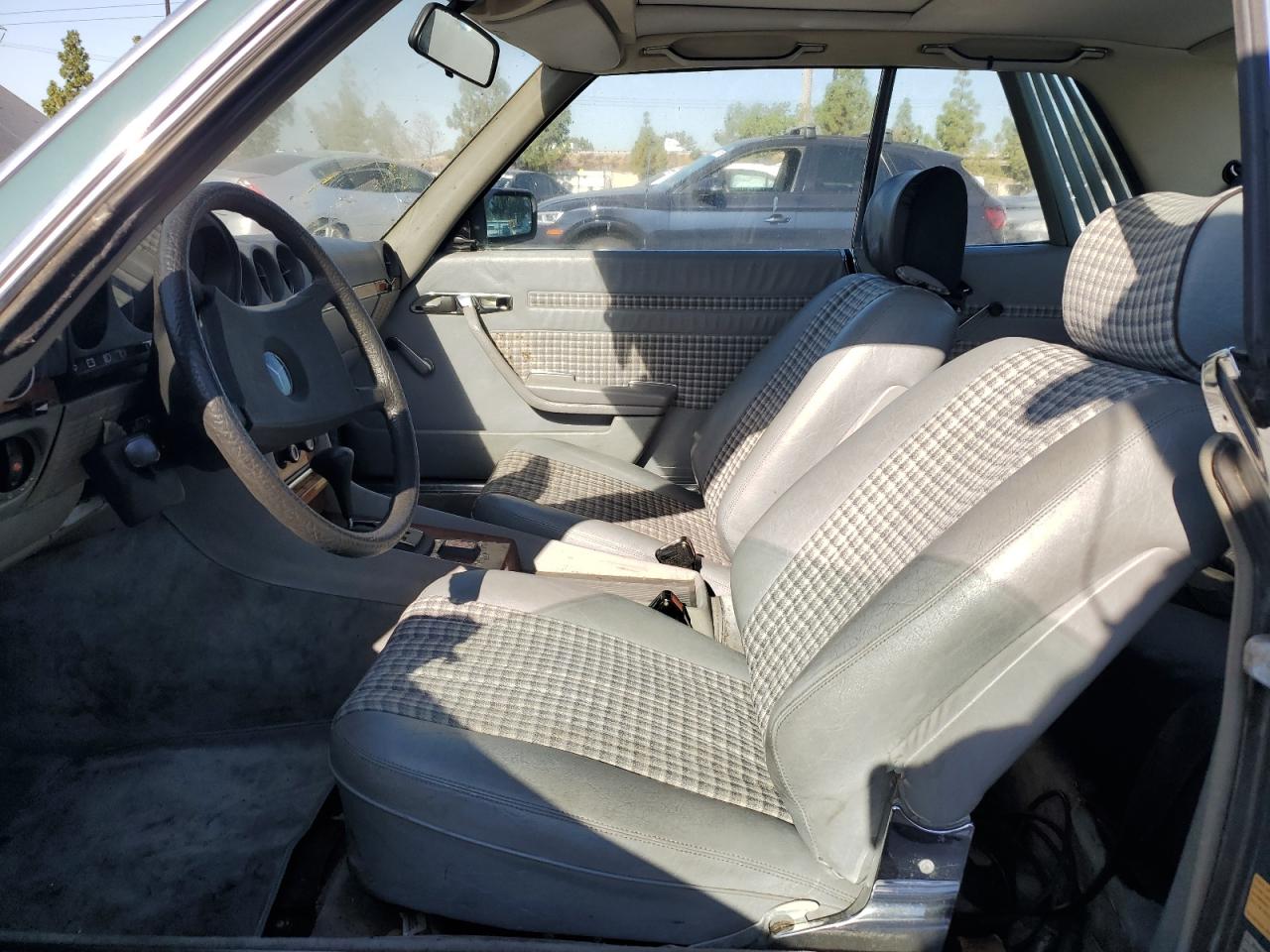 1980 Mercedes-Benz 2Dr Coupe VIN: 10702412028964 Lot: 69343204