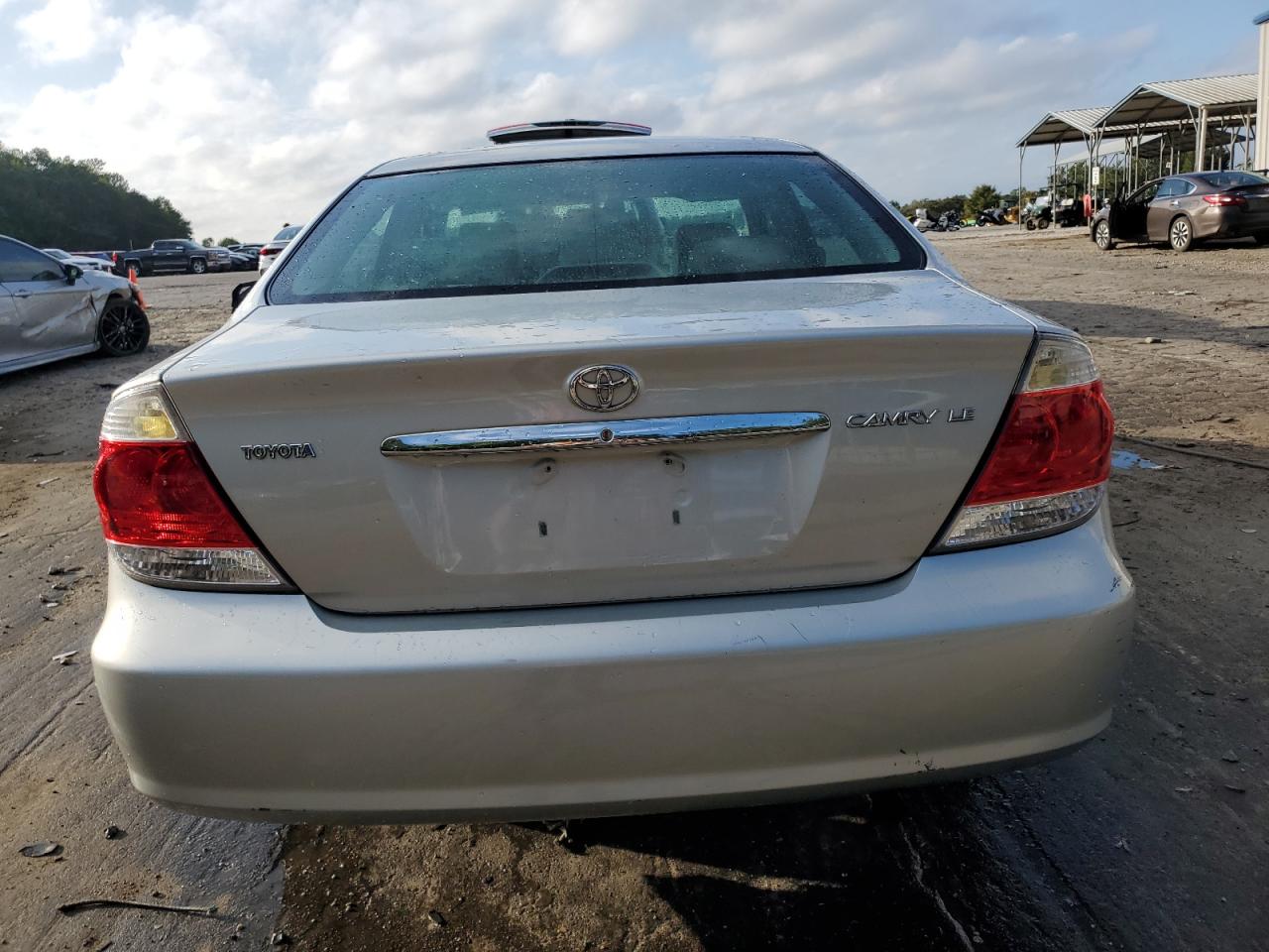 4T1BE32K05U560655 2005 Toyota Camry Le