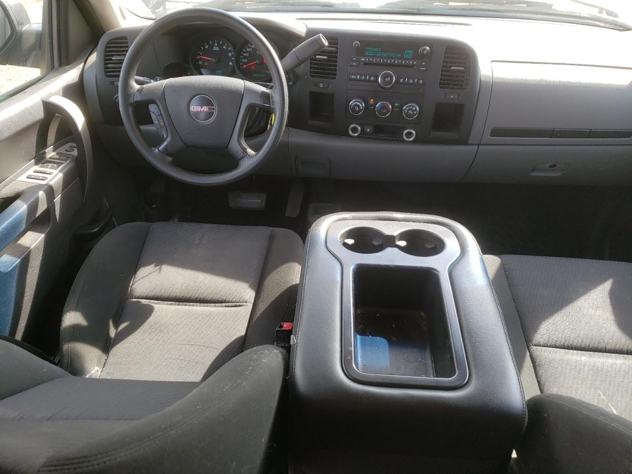 3GTRKUEA1AG144809 2010 GMC Sierra K1500 Sl