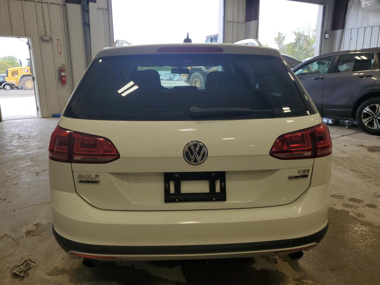 3VWH17AU0HM537211 2017 Volkswagen Golf Alltrack S