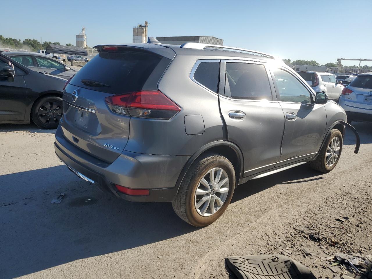 2018 Nissan Rogue S VIN: KNMAT2MV5JP532690 Lot: 70198674