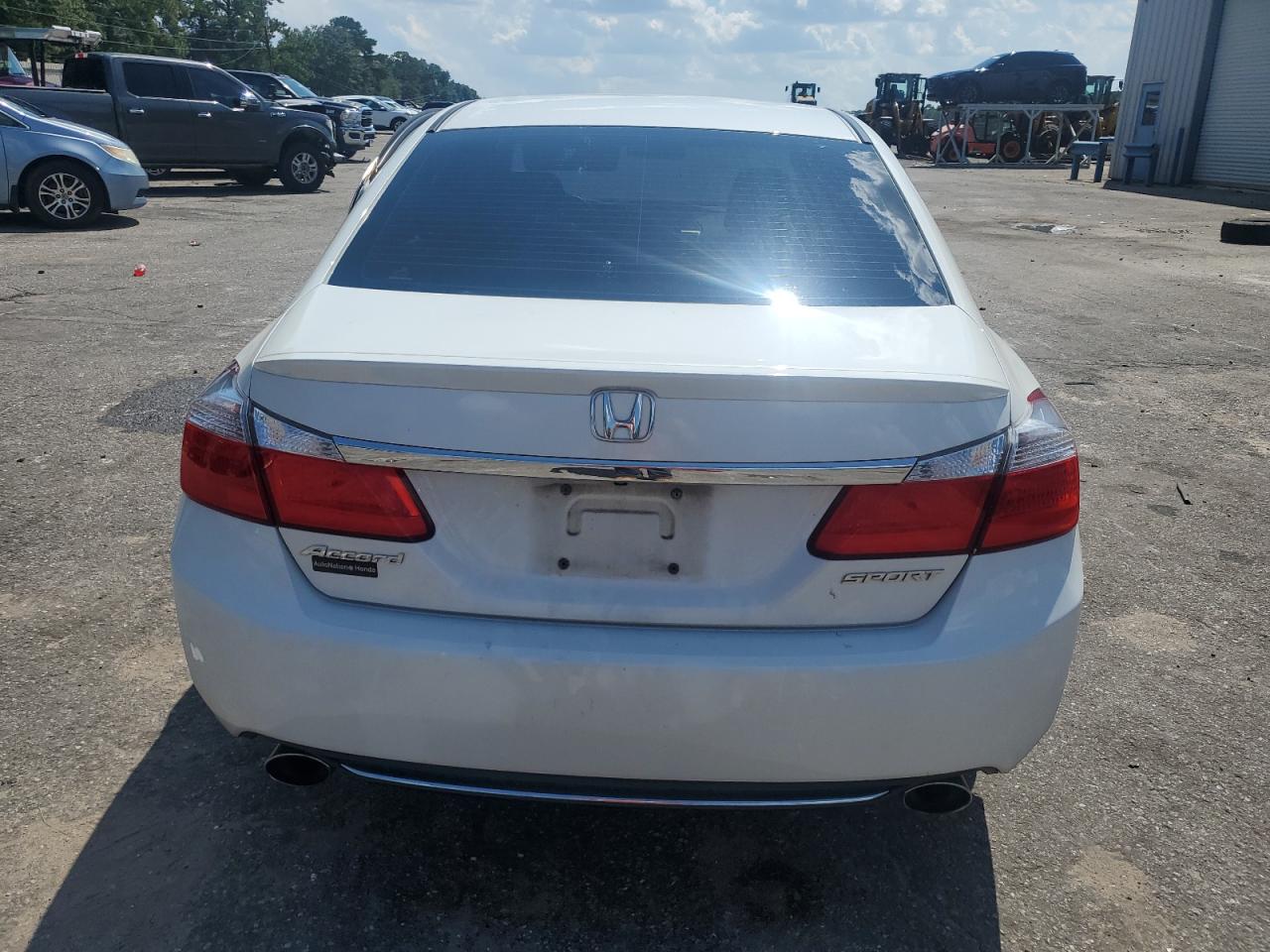 1HGCR2F57FA008229 2015 Honda Accord Sport