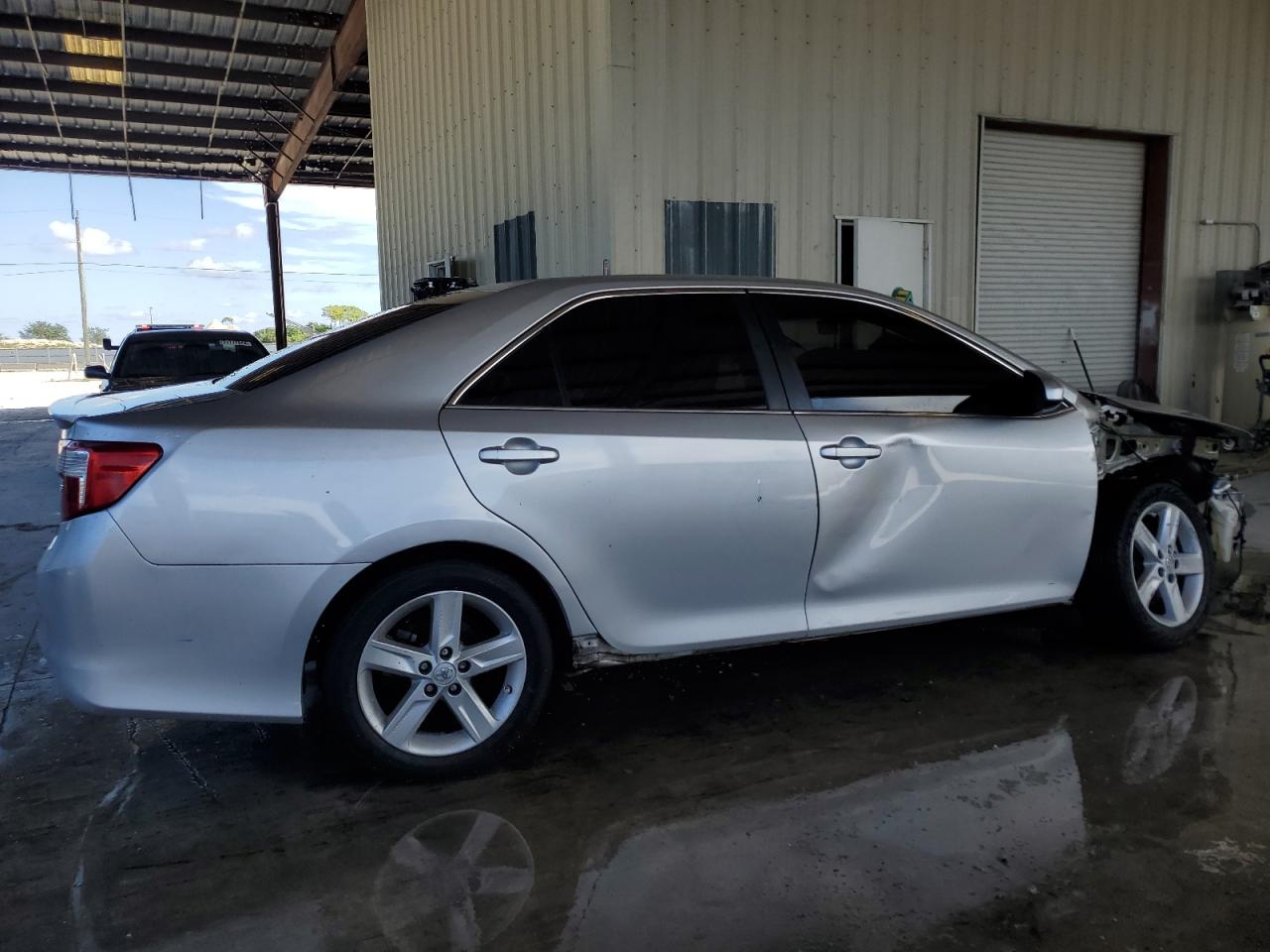 2014 Toyota Camry - Image 3