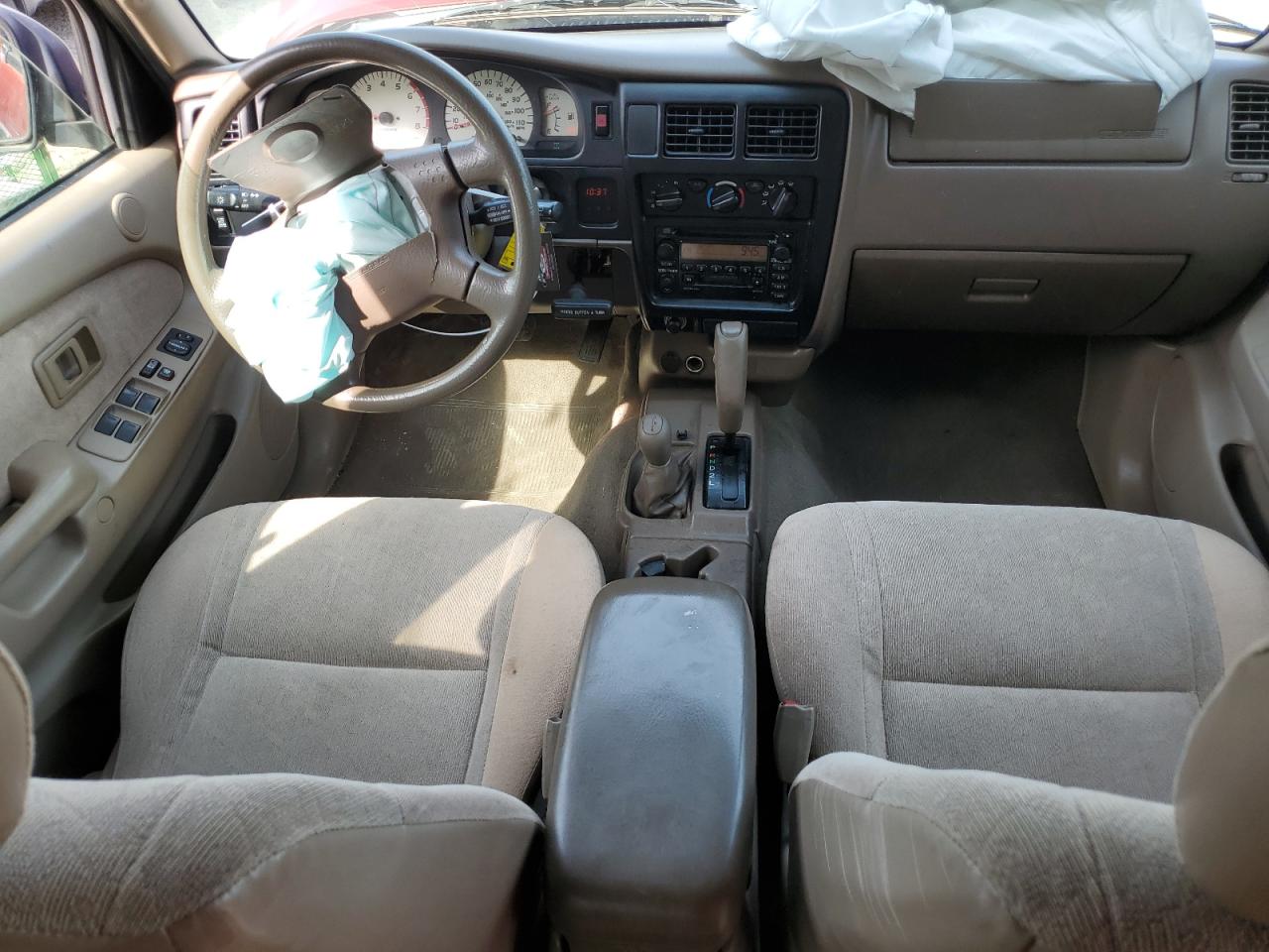 2004 Toyota Tacoma - Image 8