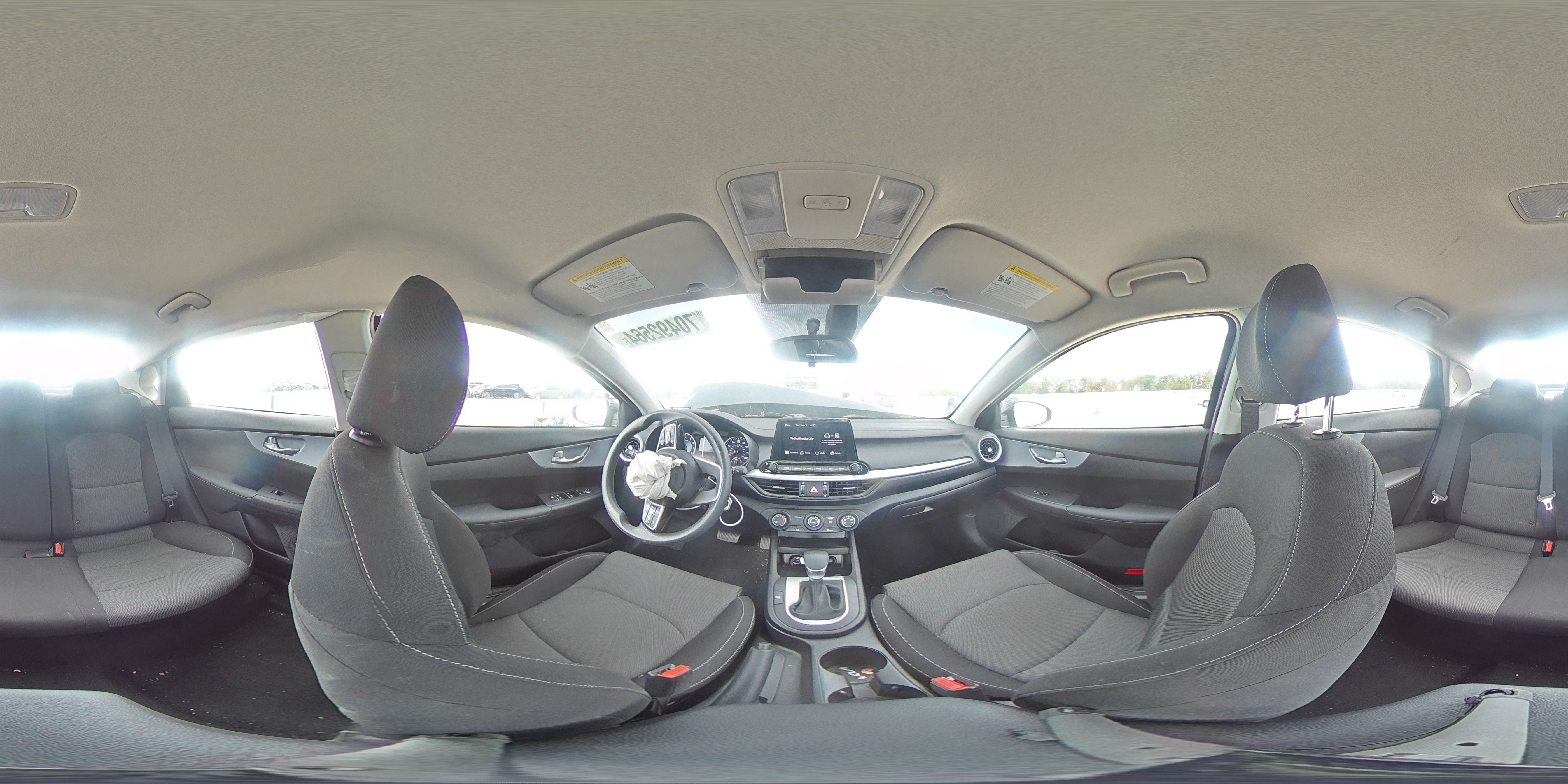 2023 Kia Forte - Image 13