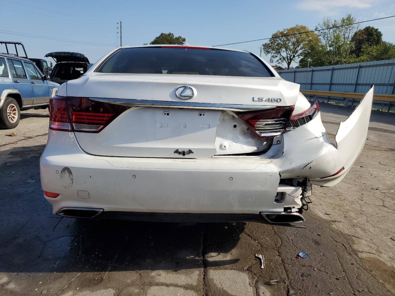 2013 Lexus Ls 460 VIN: JTHBL5EF8D5122171 Lot: 70211644