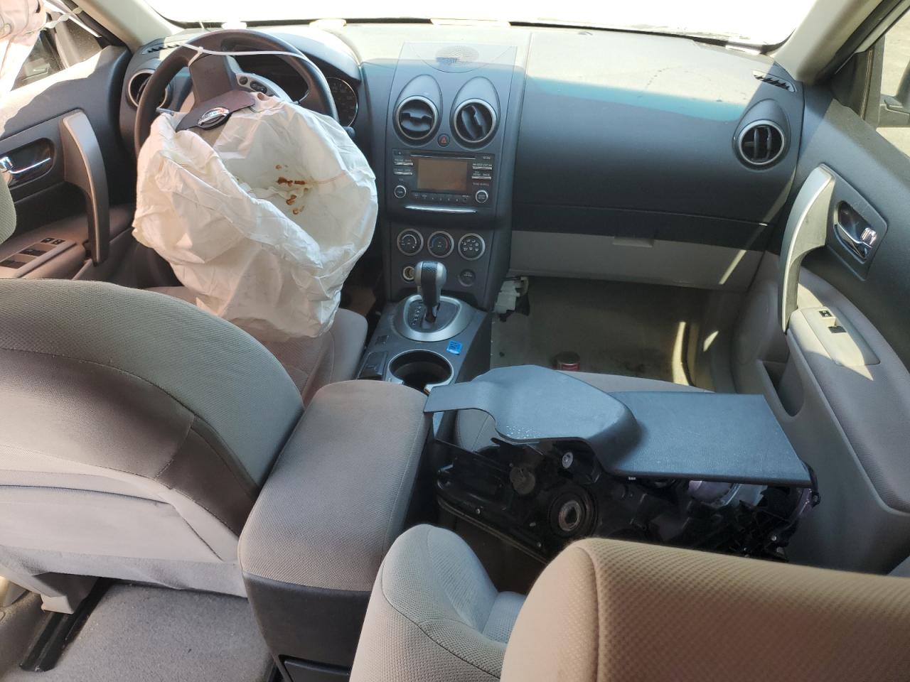 2015 Nissan Rogue - Image 8
