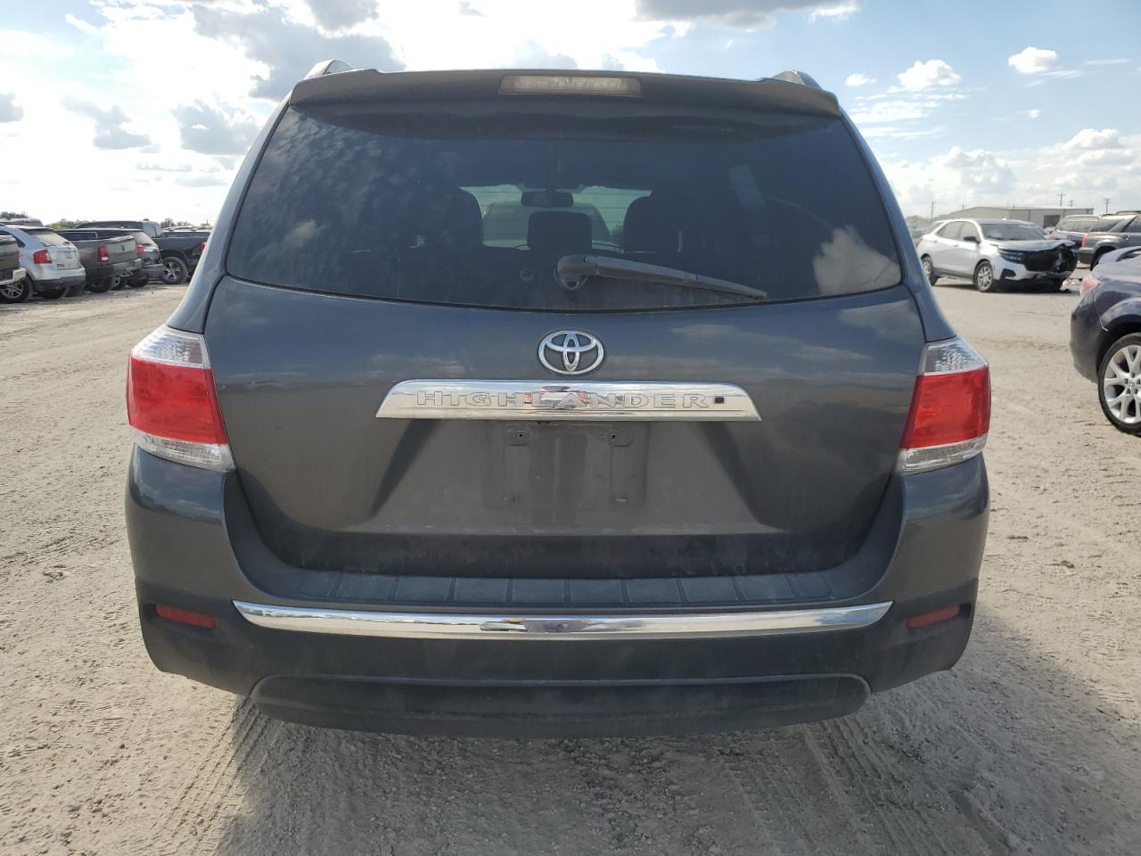 2013 Toyota Highlander Base VIN: 5TDZK3EH8DS139488 Lot: 72582654