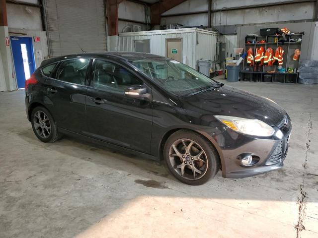 Hatchbacks FORD FOCUS 2014 Black