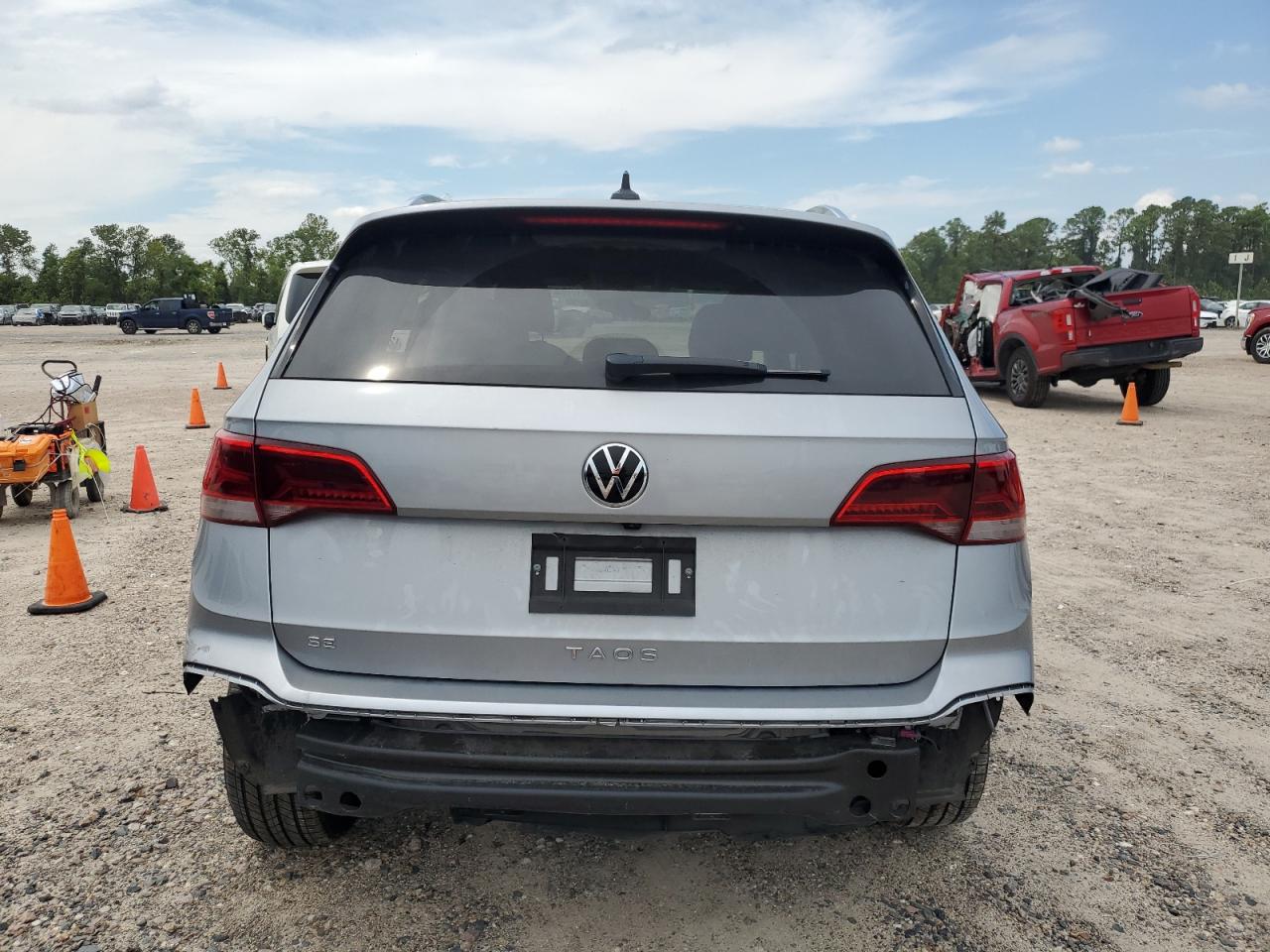 3VVSX7B28RM012694 2024 Volkswagen Taos Se