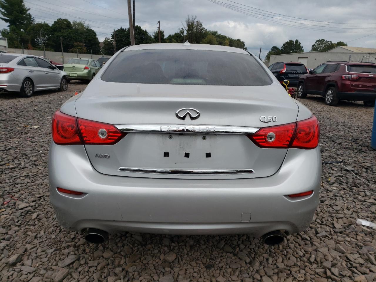 JN1EV7AR1HM832516 2017 Infiniti Q50 Premium